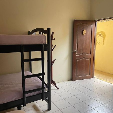 Chaqana Hostel Salinas  Eksteriør billede